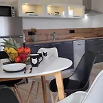 Апартаменты Appartments Akrapovic