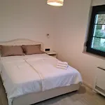 Апартаменты Appartments Akrapovic Врси