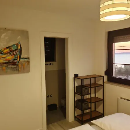 Appartments Akrapovic Appartamento Vrsi