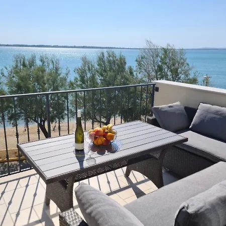 Appartments Akrapovic * Vrsi