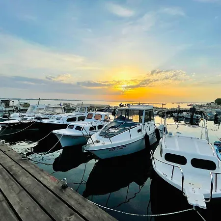 Appartments Akrapovic ヴーシ