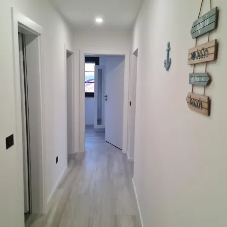 Appartments Akrapovic Vrsi