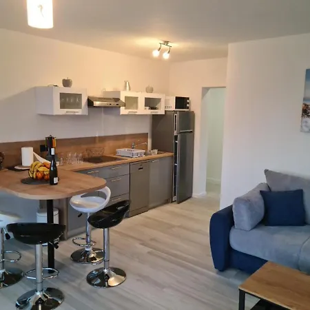 Daire Appartments Akrapovic Vrsi