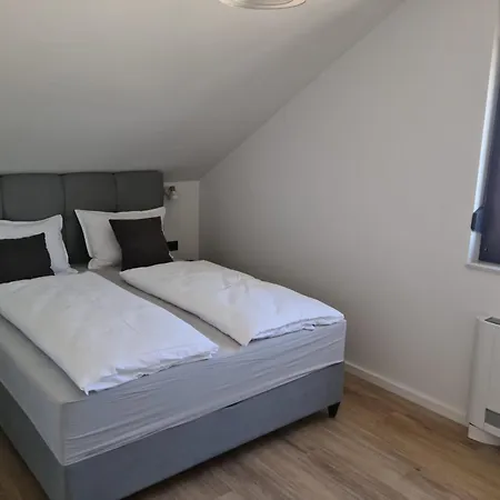 Appartments Akrapovic Daire *