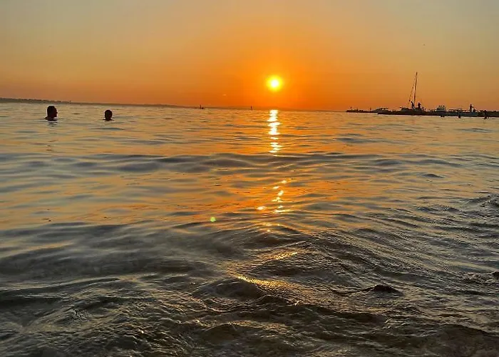 Appartments Akrapovic アパート *